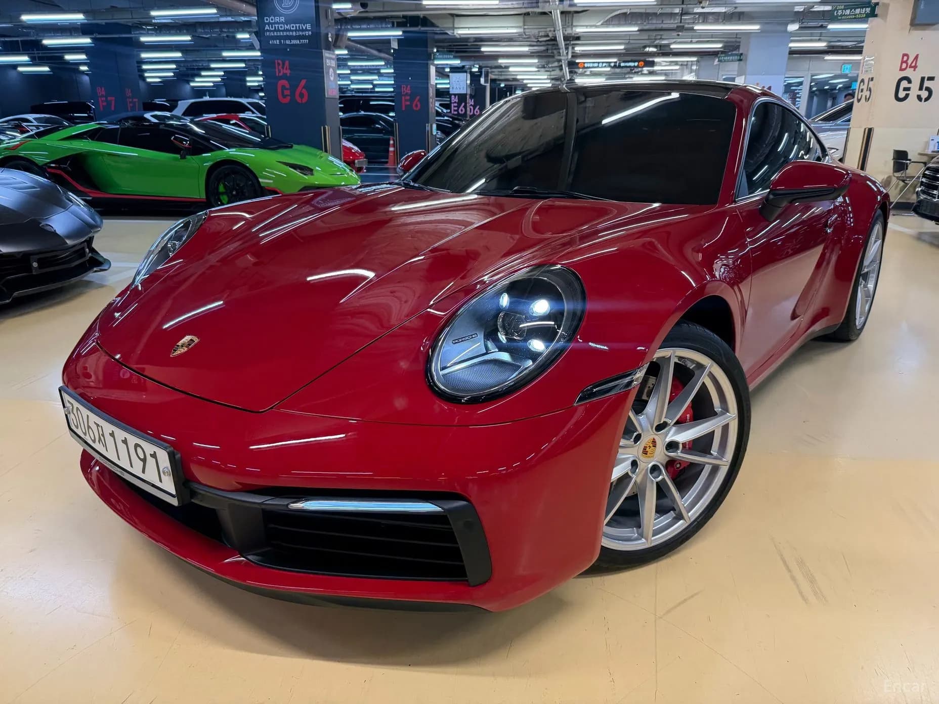 911 (992)