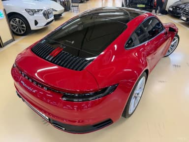 911 (992)