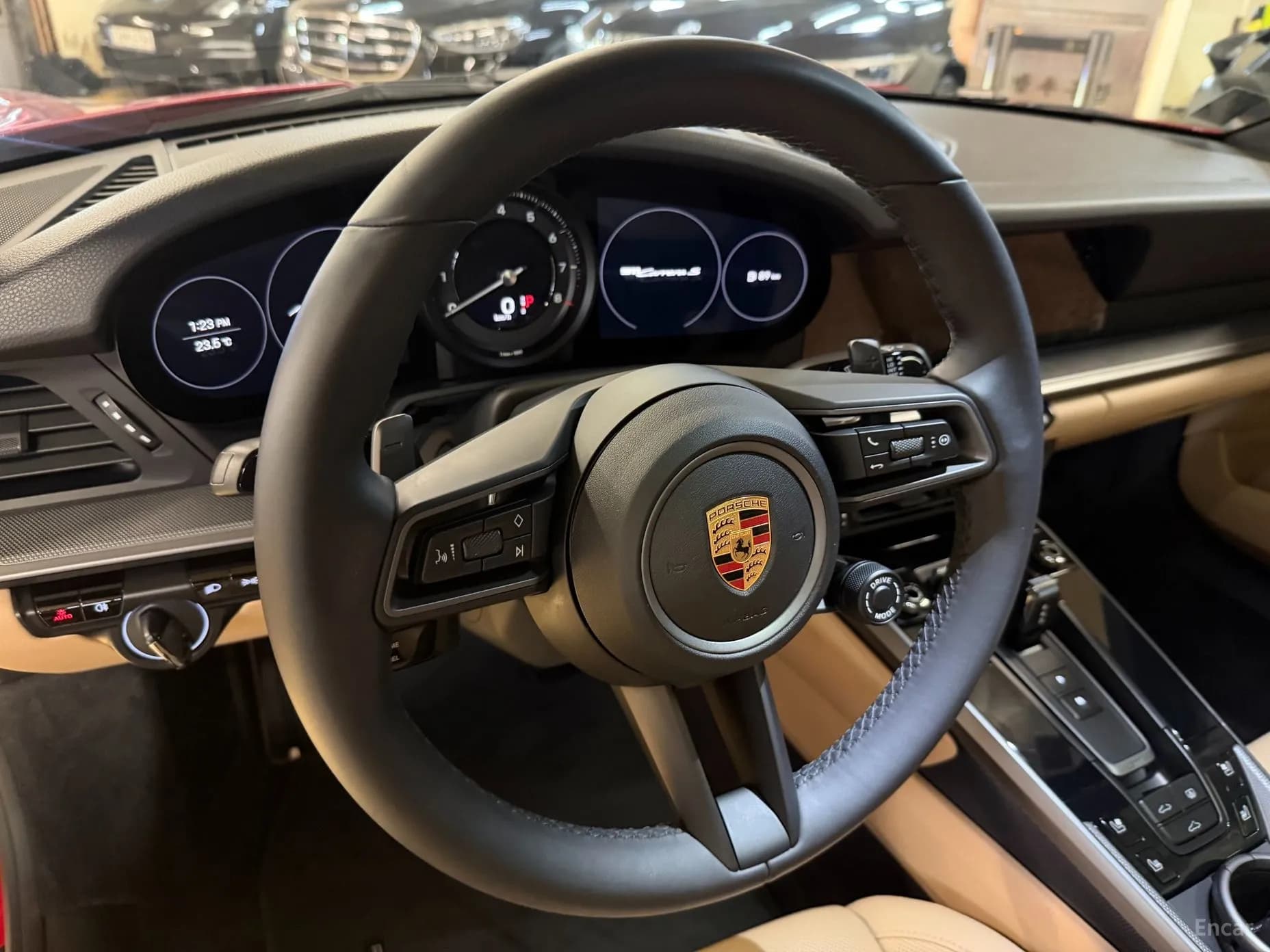 911 (992)