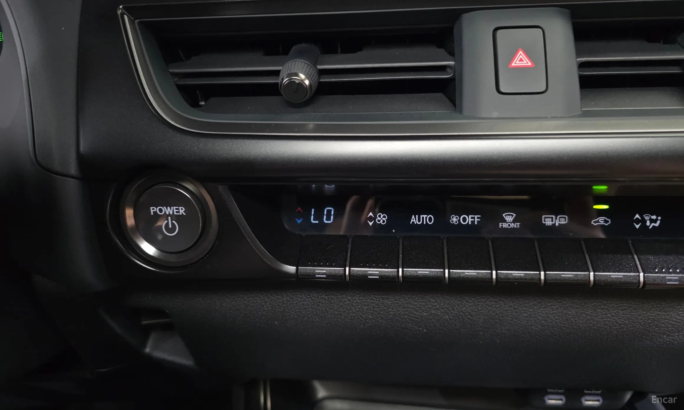 UX300h