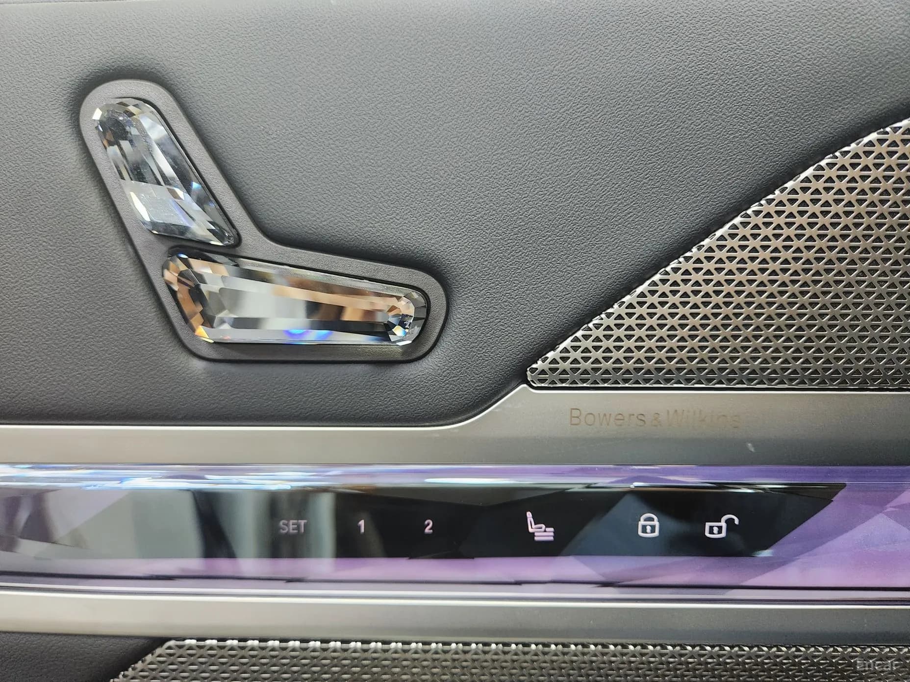 7 Series (G70)