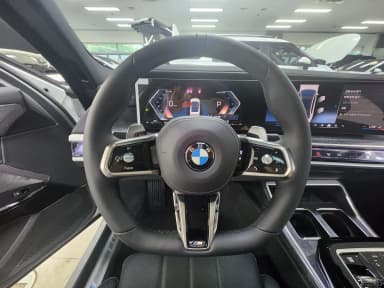 7 Series (G70)