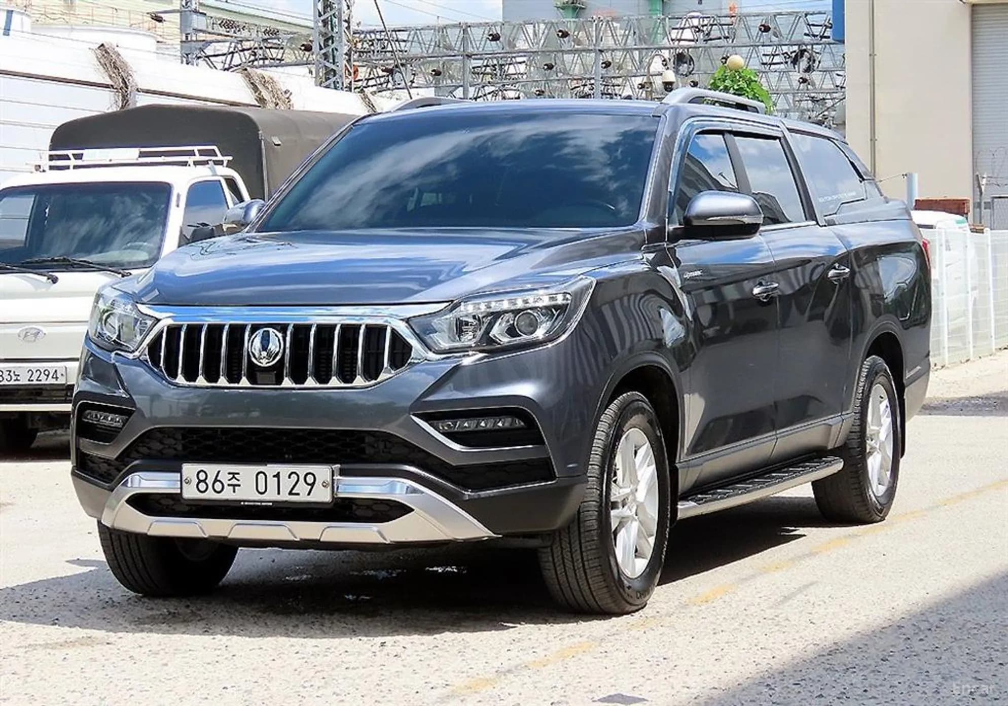 Rexton Sports Khan
