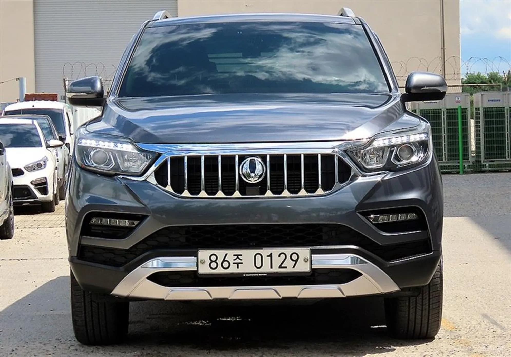 Rexton Sports Khan