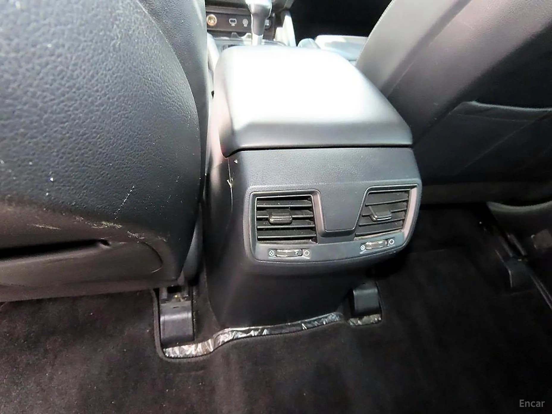 Rexton Sports Khan