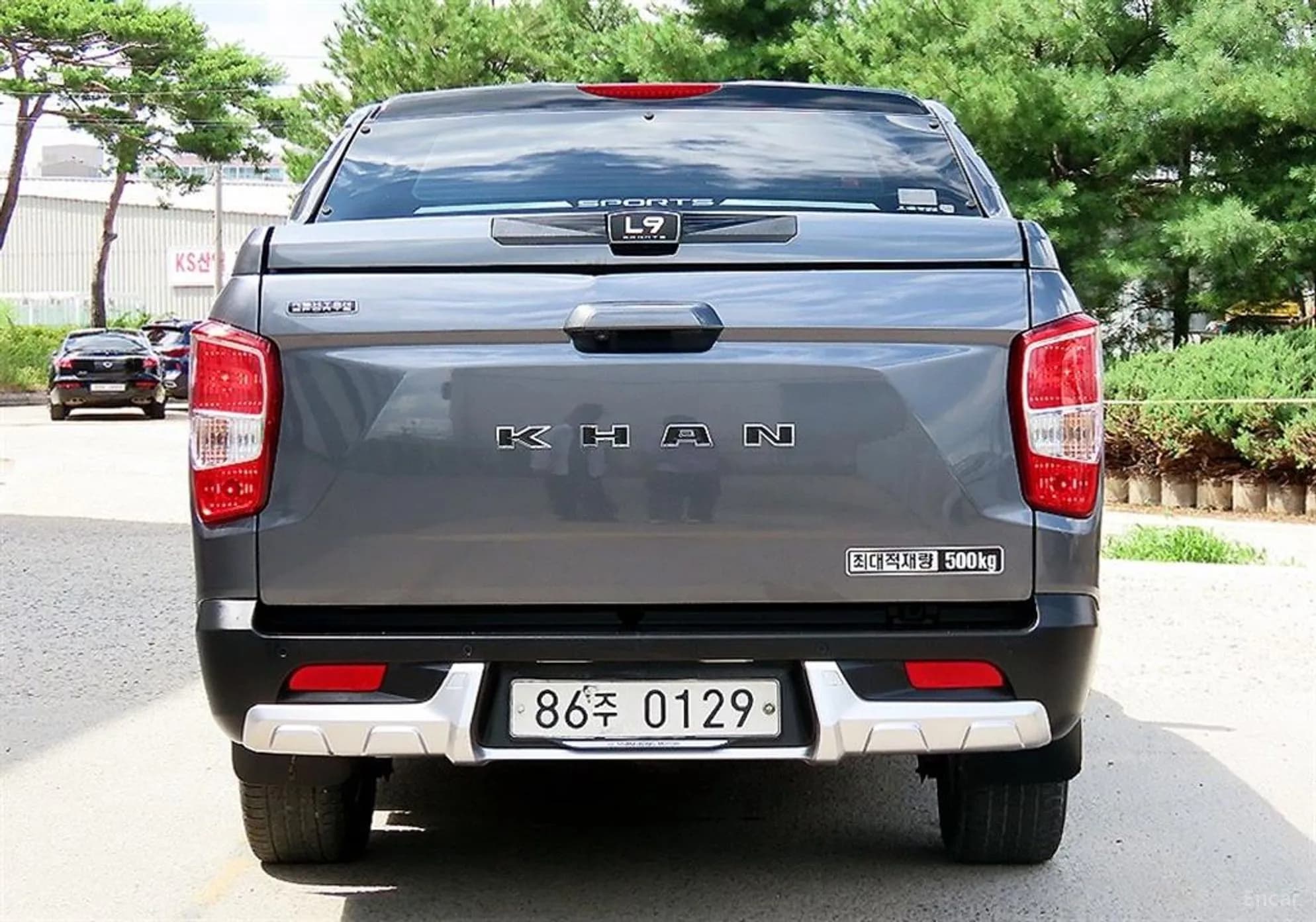 Rexton Sports Khan