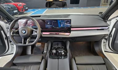 5 Series (G60)