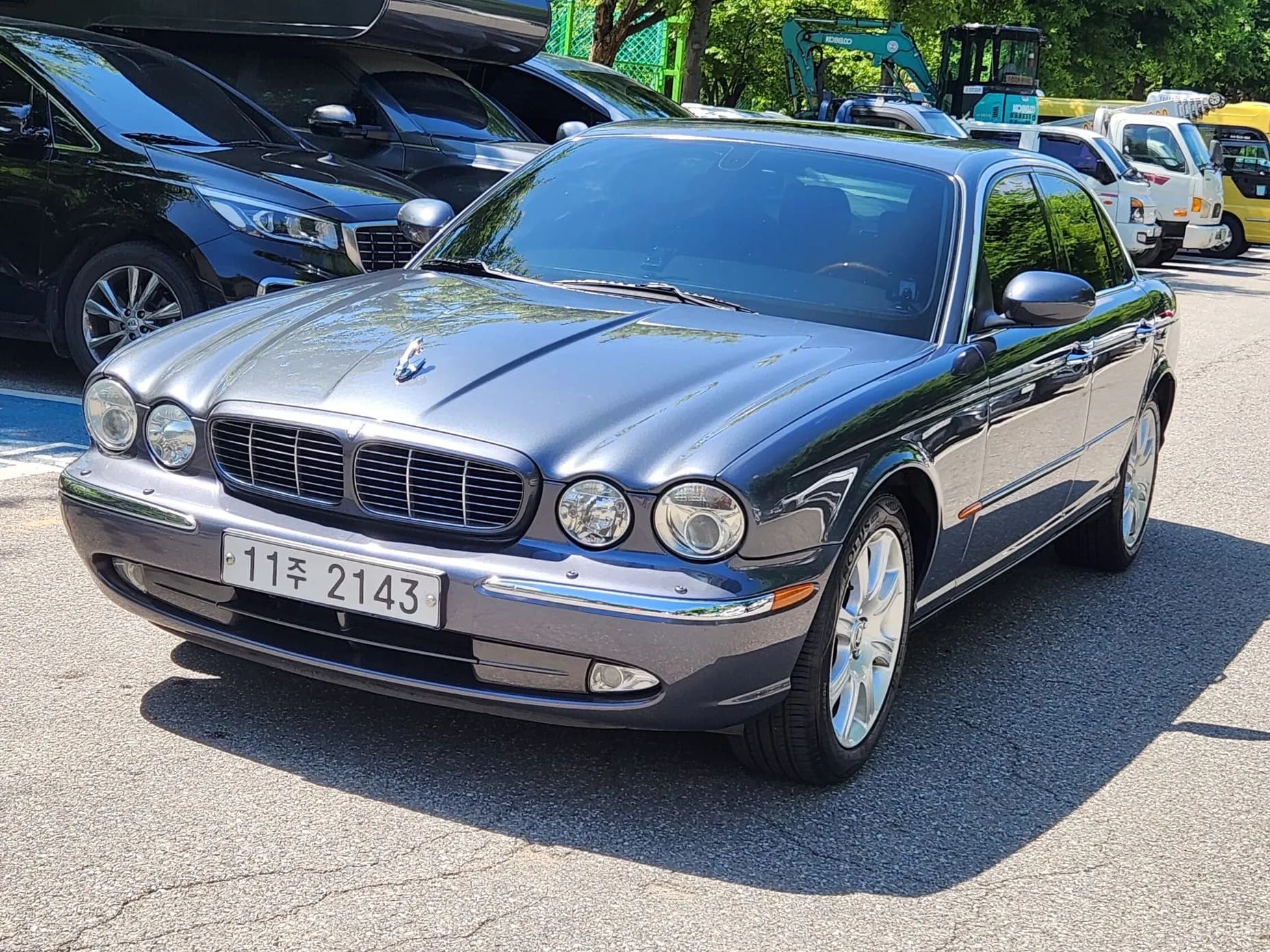 XJ-8