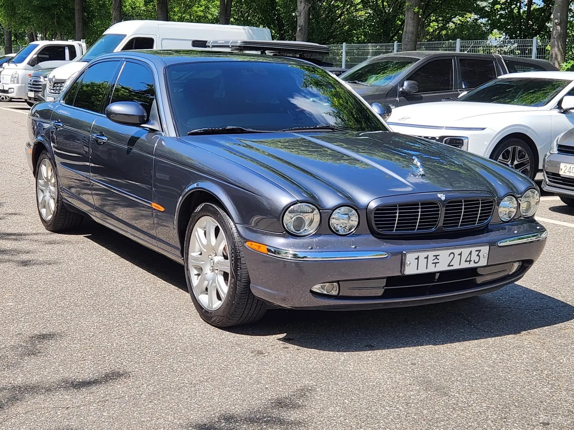 XJ-8