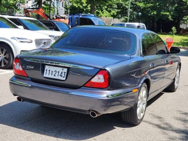 XJ-8