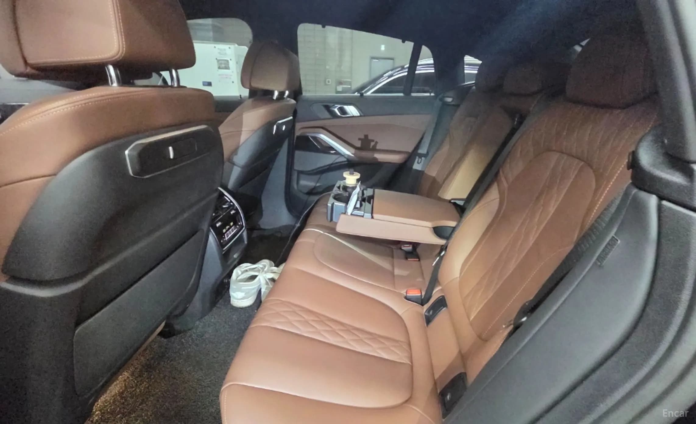 X6 (G06)