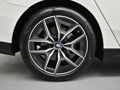 5 Series (G60)