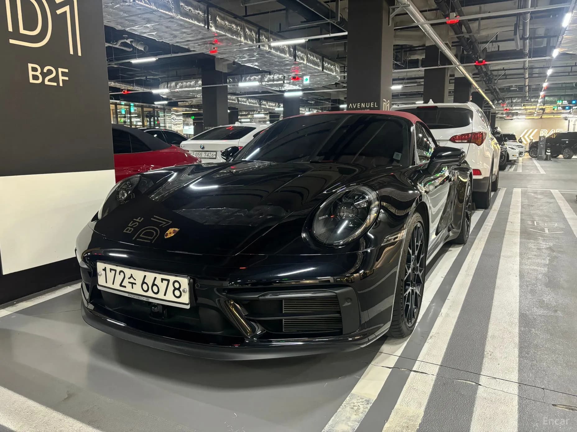 911 (992)