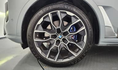 X7 (G07)
