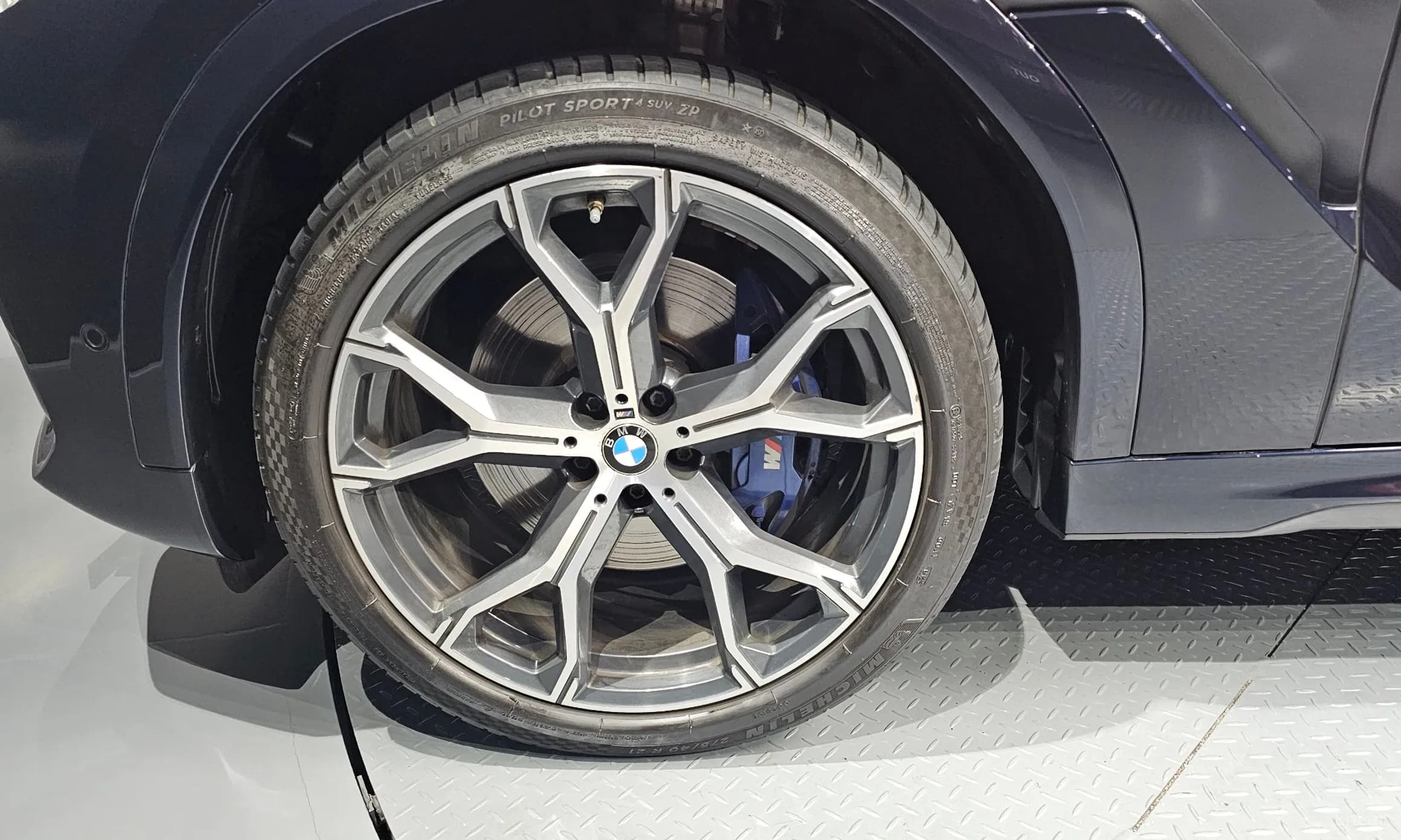 X6 (G06)