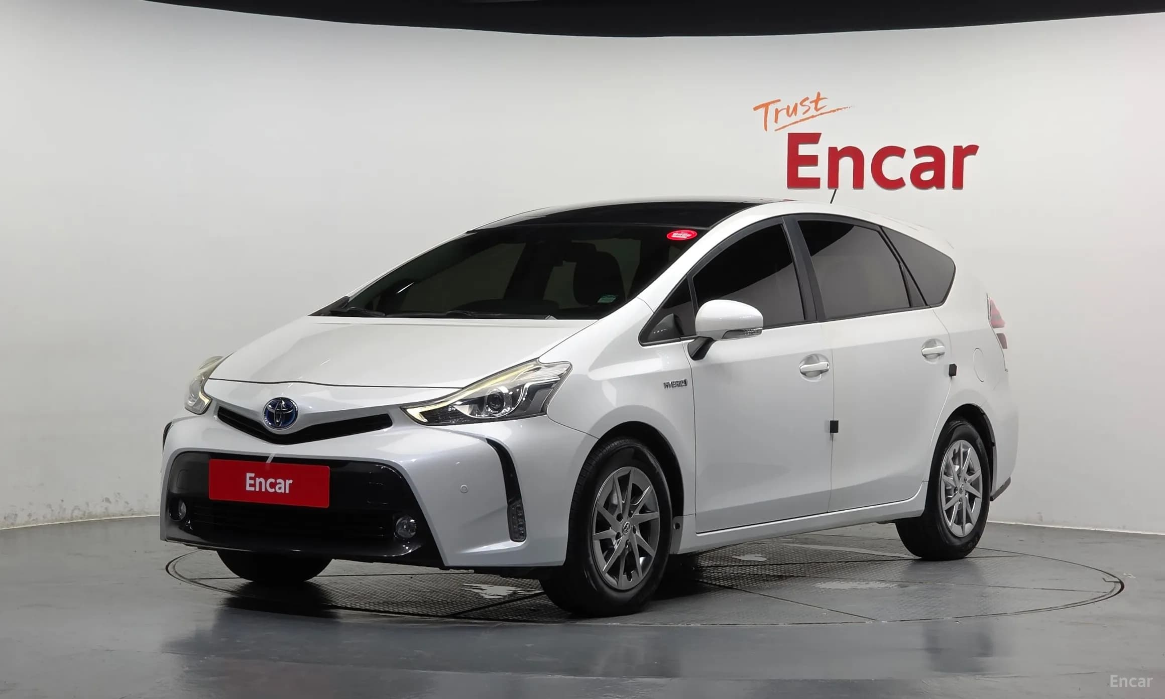 Prius V