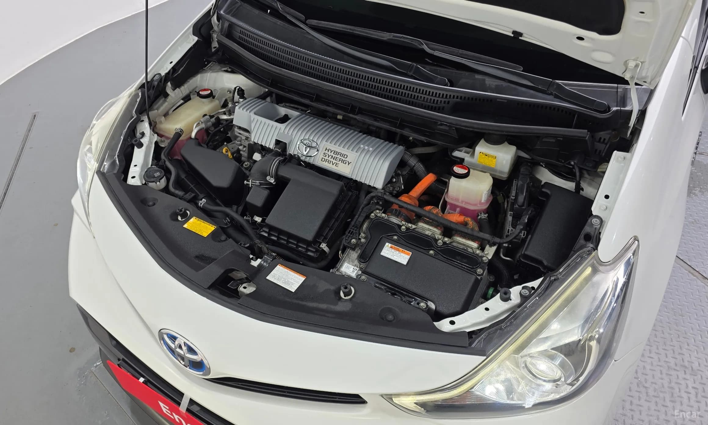 Prius V