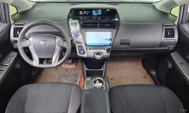 Prius V