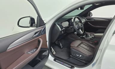X4 (G02)