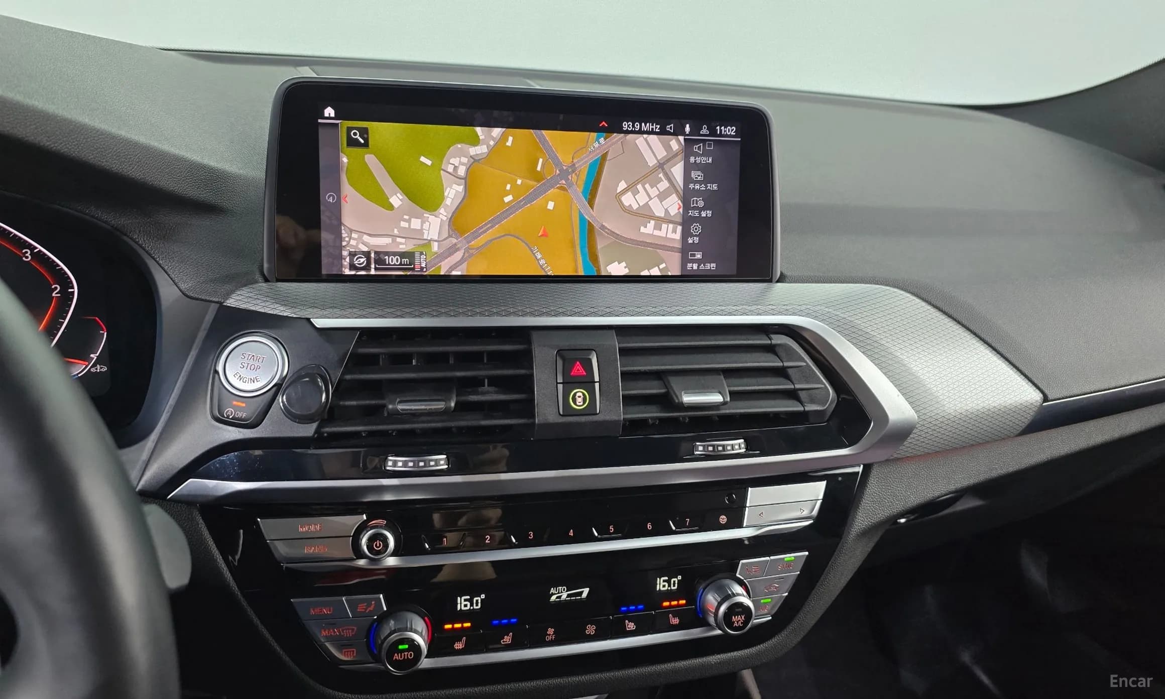 X4 (G02)