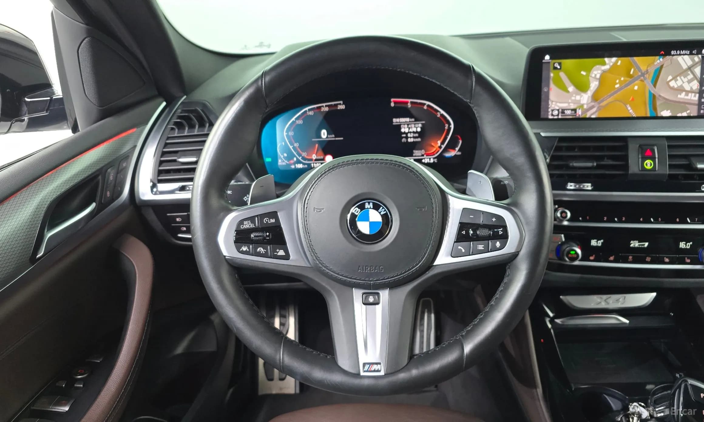 X4 (G02)