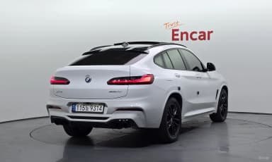 X4 (G02)