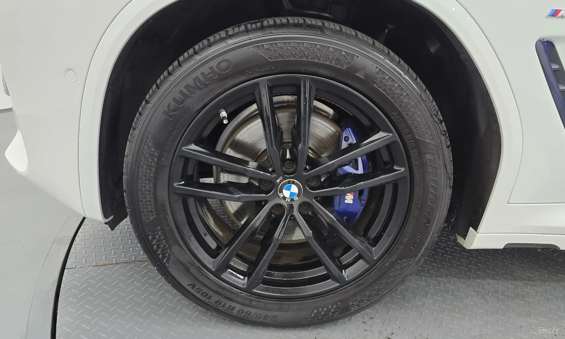 X4 (G02)