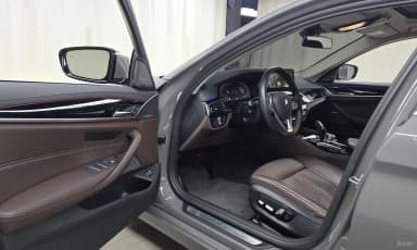 5 Series (G30)