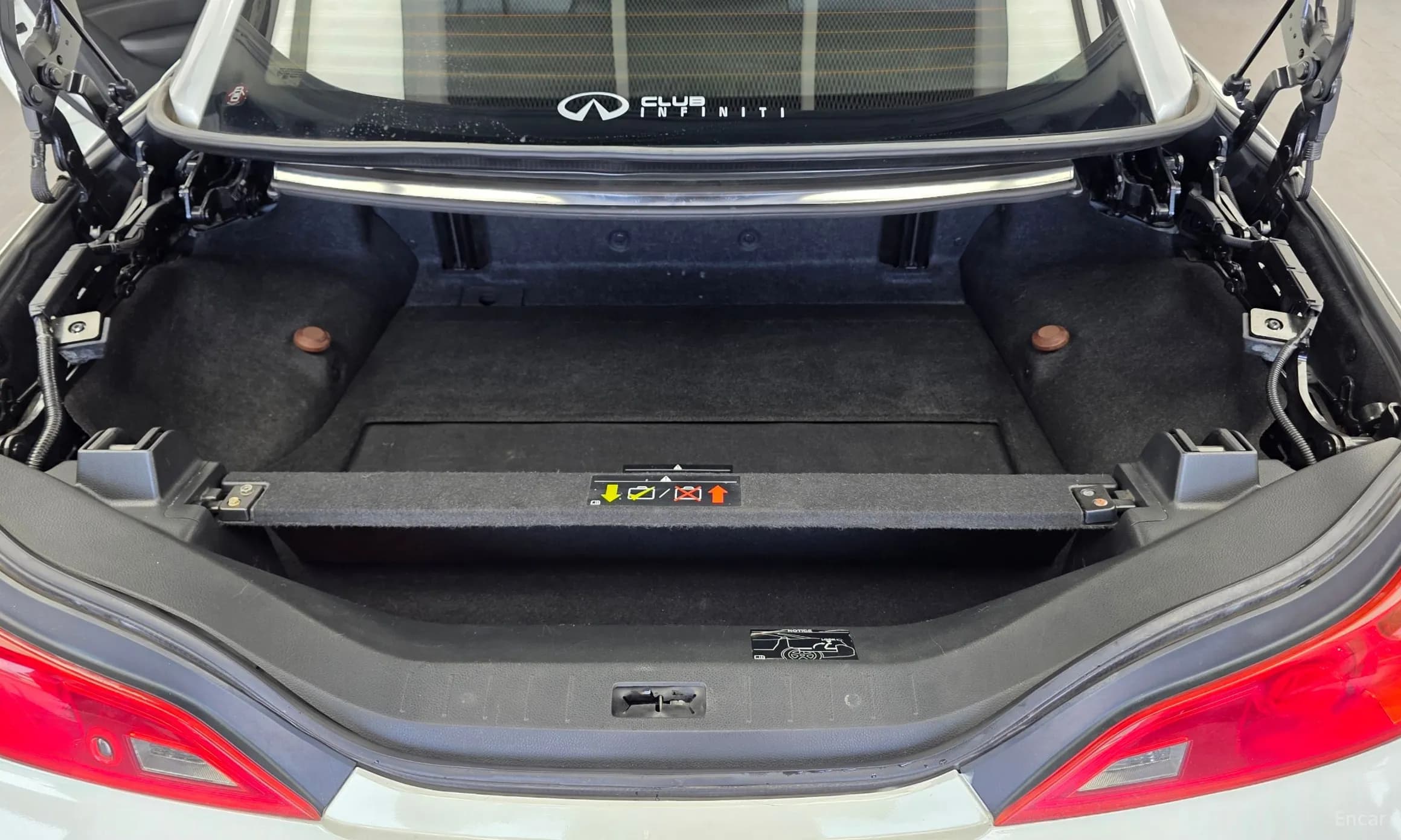 G37