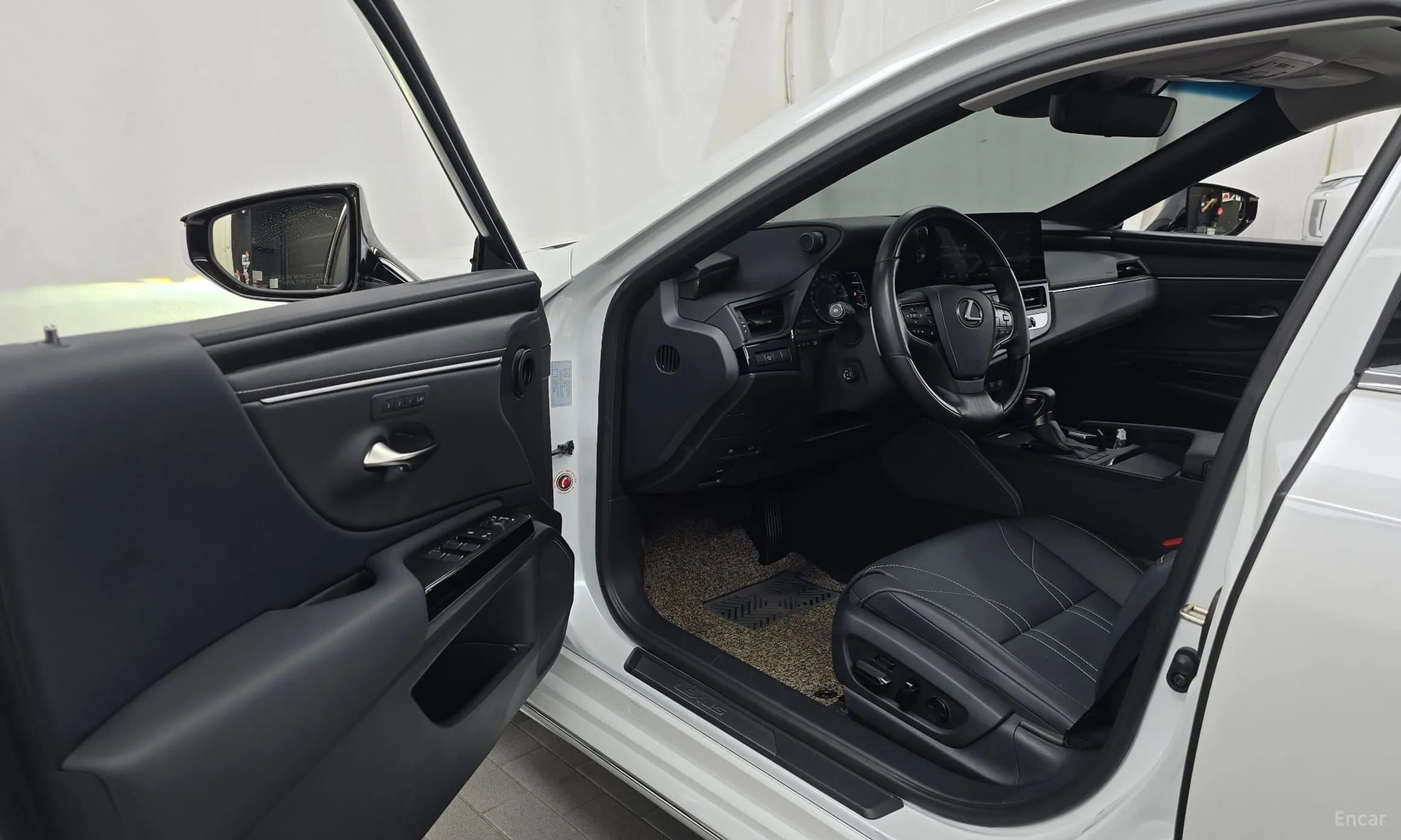 ES300h 7th Generation