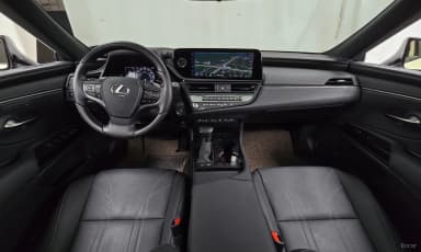 ES300h 7th Generation