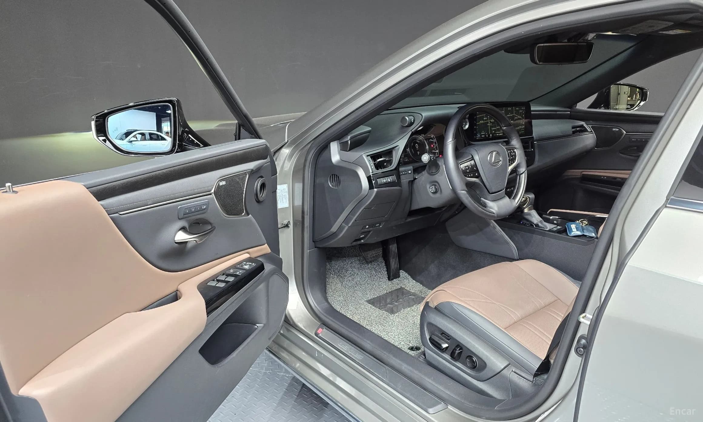 ES300h 7th Generation