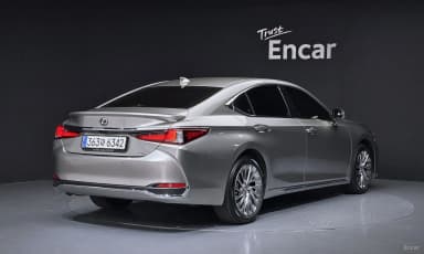 ES300h 7th Generation