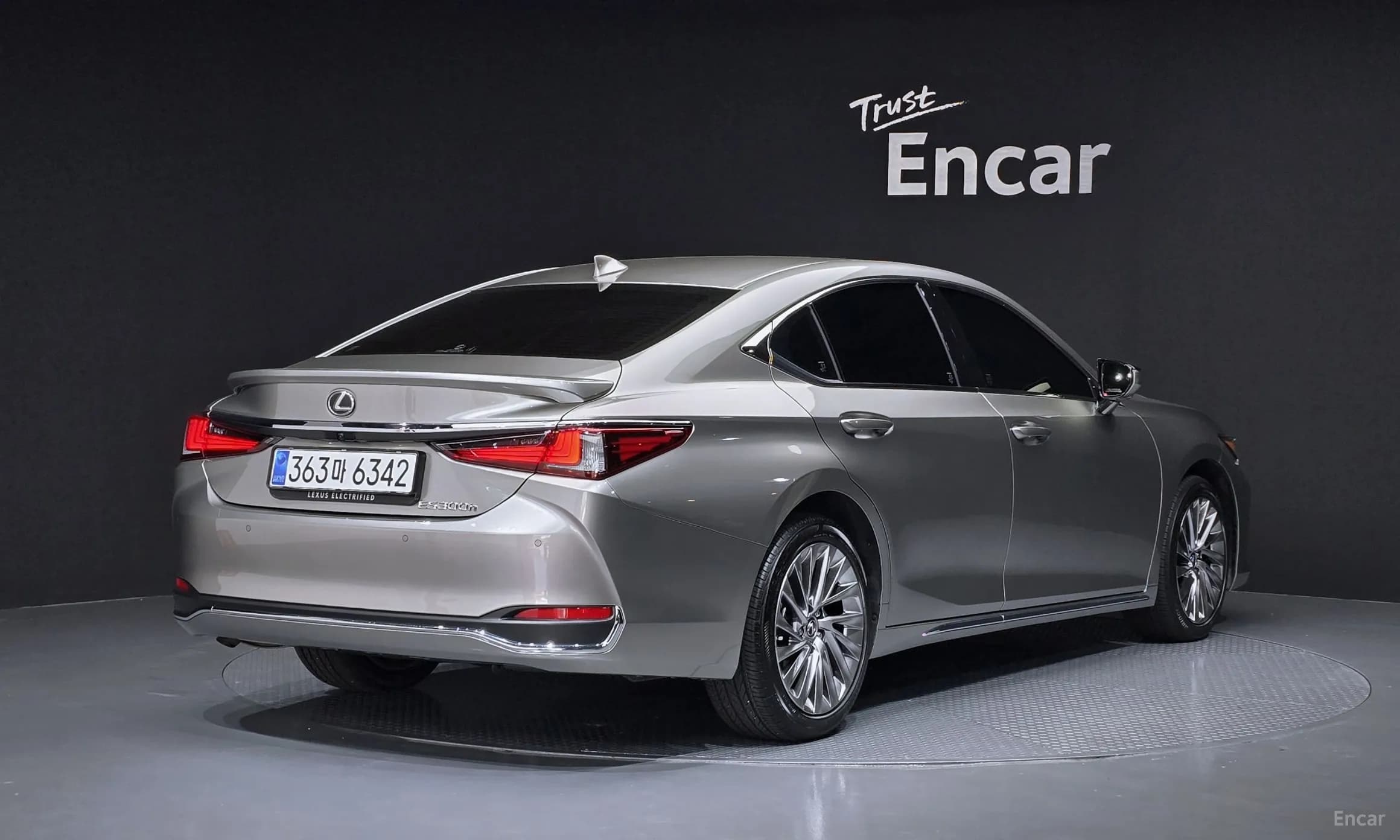 ES300h 7th Generation