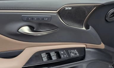 ES300h 7th Generation