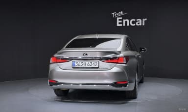 ES300h 7th Generation