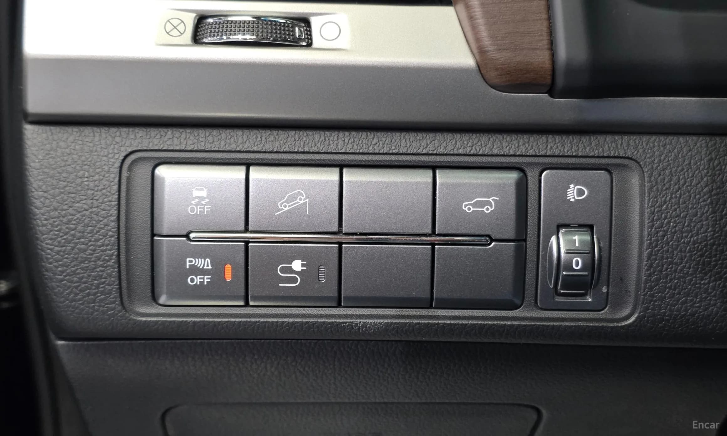G4 Rexton