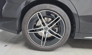 E-Class W214