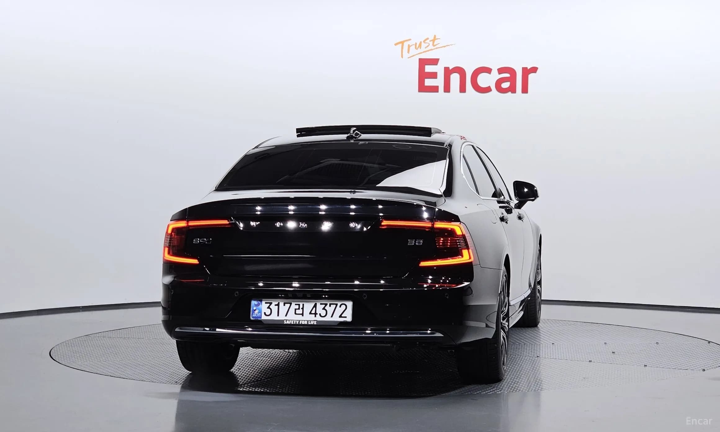 S90