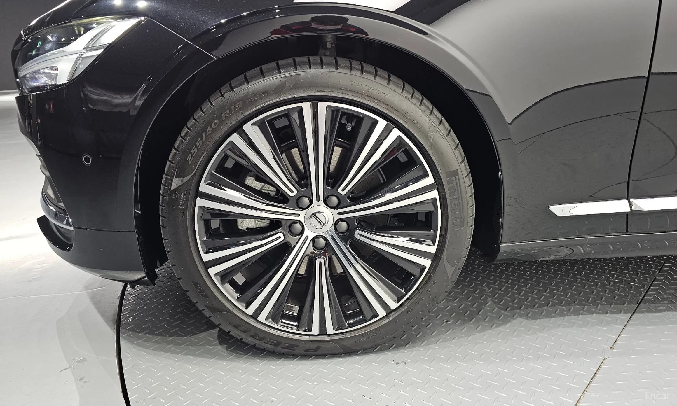 S90