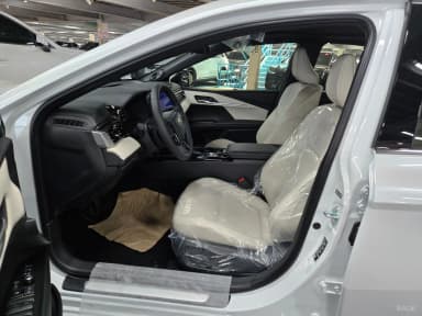 Camry (XV80)