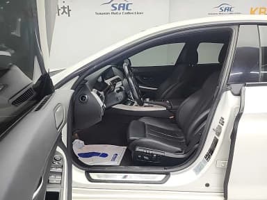 6 Series (F12)