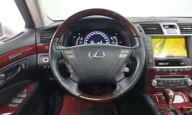 LS600hL