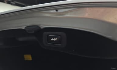 LS600hL