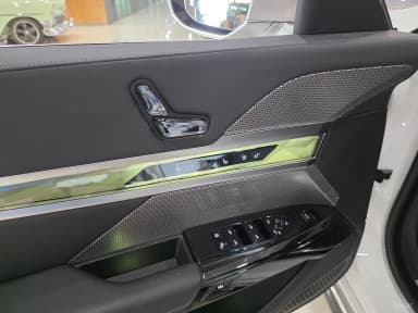 7 Series (G70)