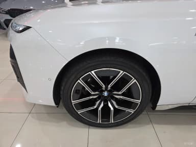 7 Series (G70)