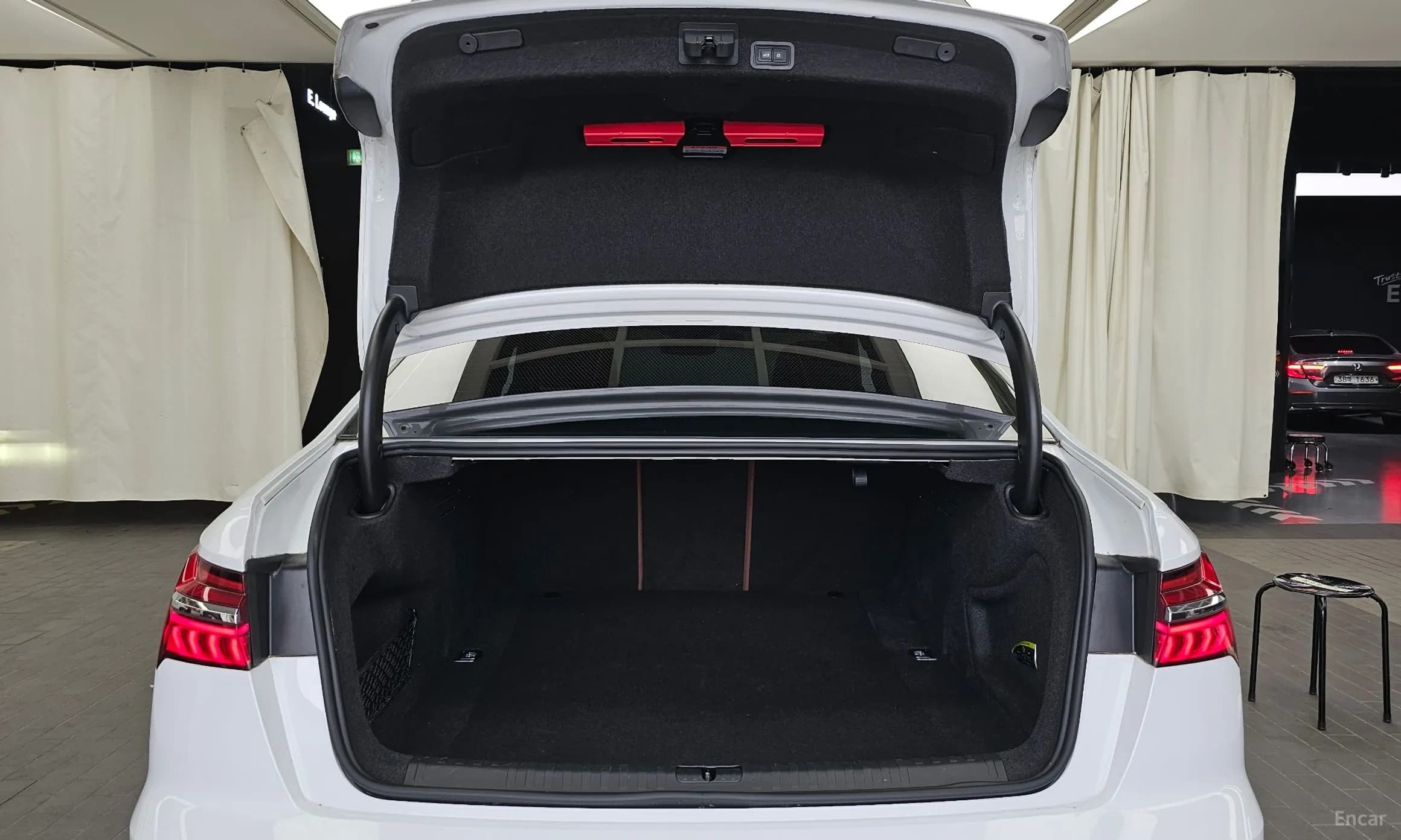 A6 (C8)