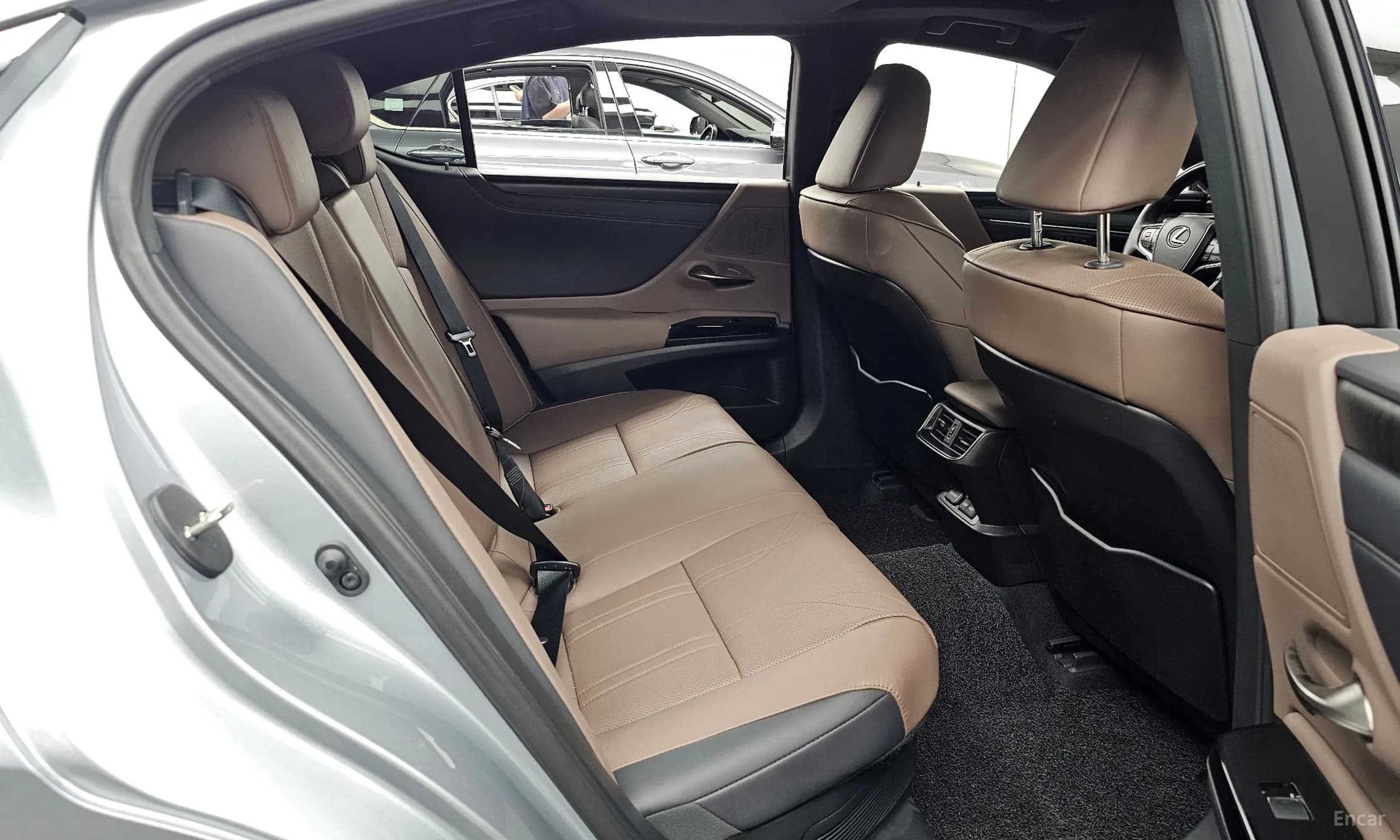 ES300h 7th Generation