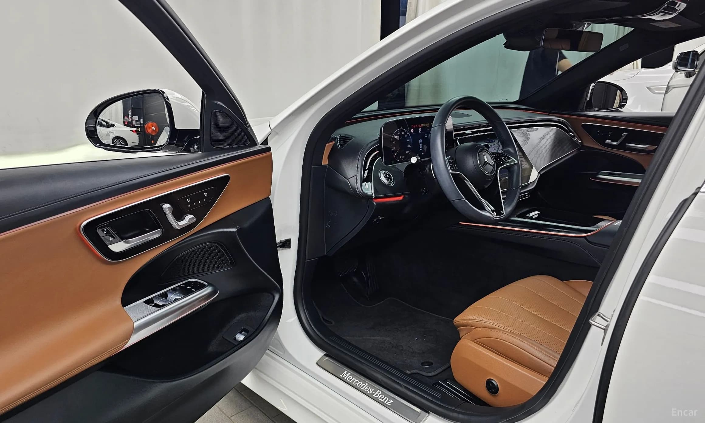 E-Class W214