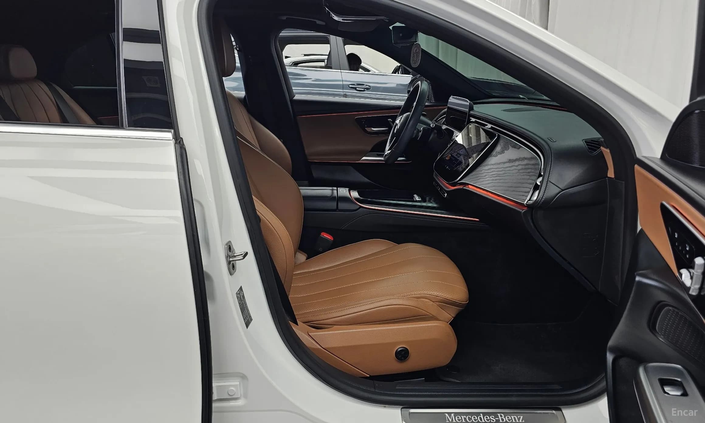 E-Class W214
